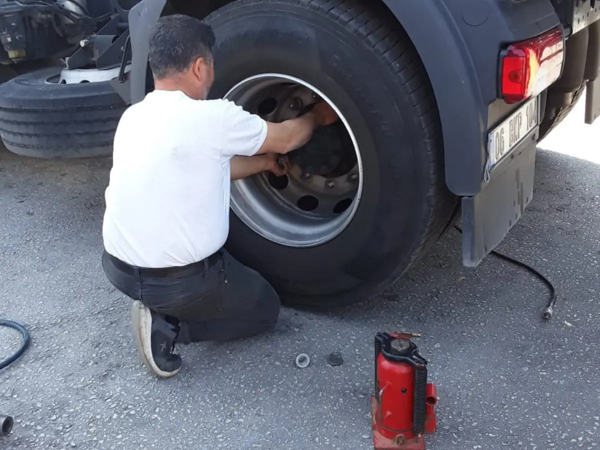 Helvacı Oto Lastikçi